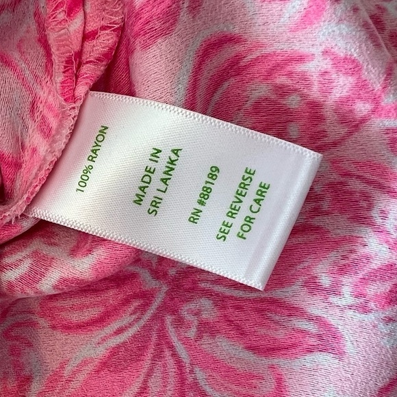 Lilly Pulitzer FOLA SLEEVELESS TOP PINK BLOSSOM FOXY LLAMA - Picture 14 of 15
